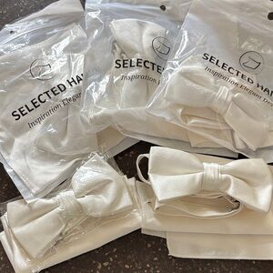 Cream Satin Bow Tie – Classic Formal Accessory Set of 5